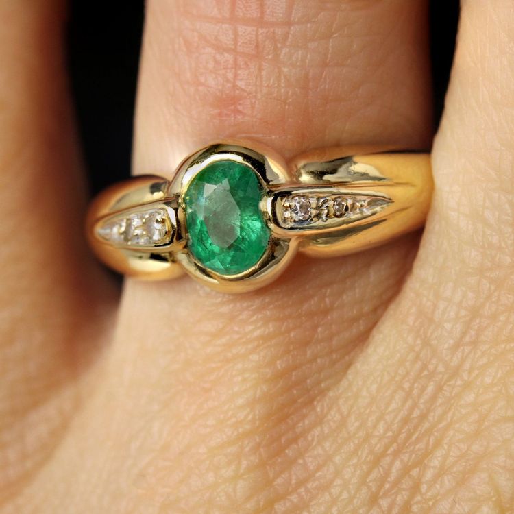 Emerald Diamond Ring Used