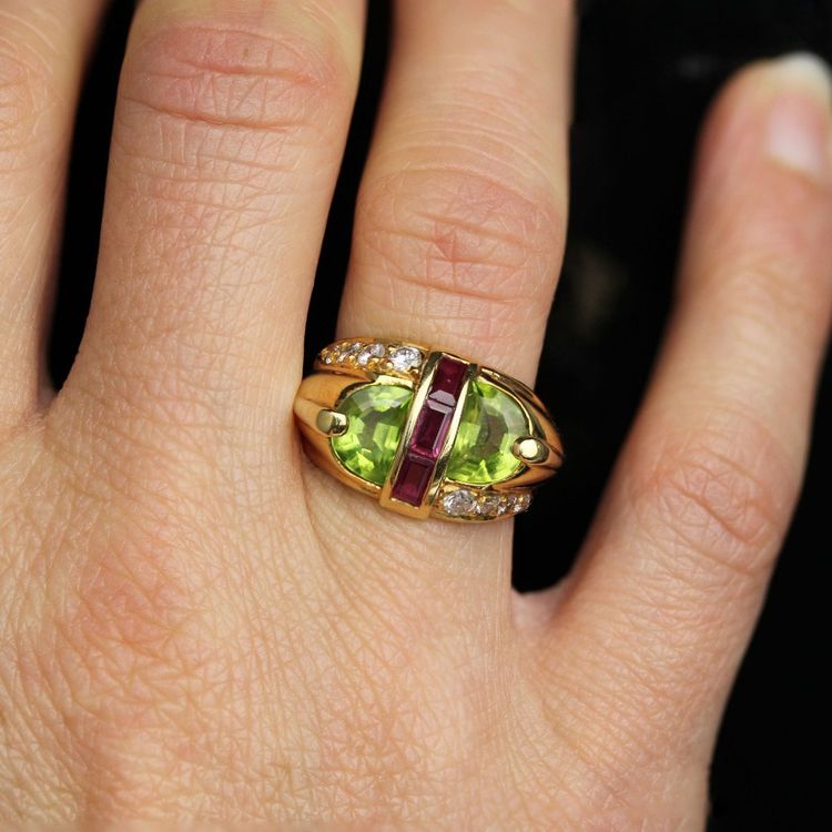 Bague Chevalière Péridot Diamants Et Rubis