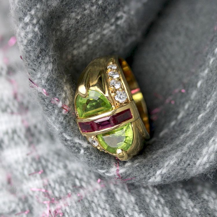 Bague Chevalière Péridot Diamants Et Rubis