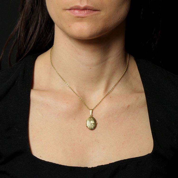 Médaillon Ovale Or Jaune Ciselé