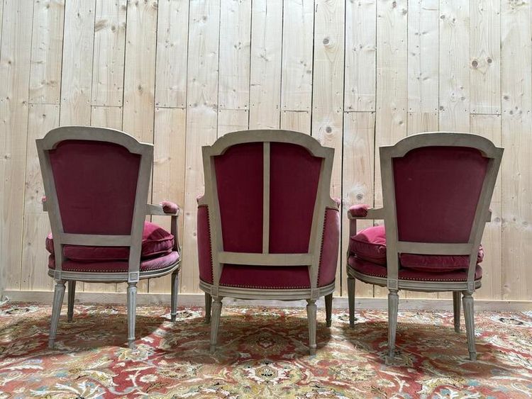 Paire de fauteuils et bergère et style Louis XVI