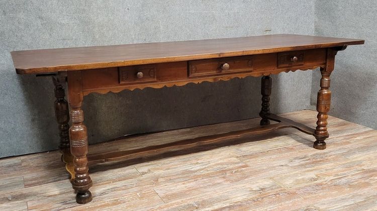Tavolo in stile Luigi XIII in noce massello, circa 1850