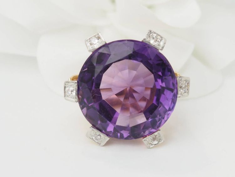 Bedeutender COCKTAIL-Ring aus Roségold, Amethyst und Diamanten