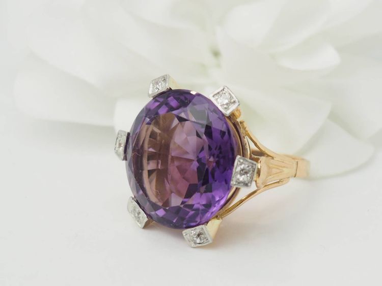 Bedeutender COCKTAIL-Ring aus Roségold, Amethyst und Diamanten