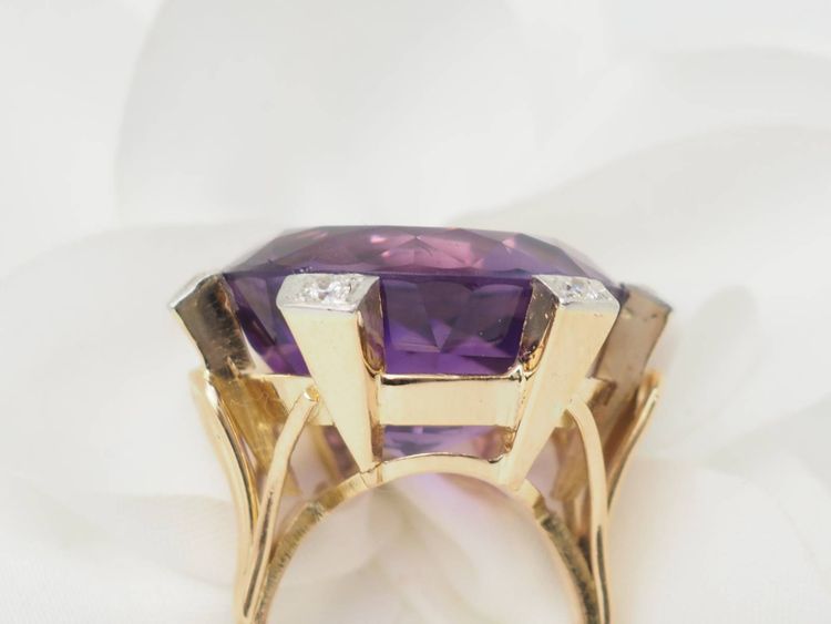 Bedeutender COCKTAIL-Ring aus Roségold, Amethyst und Diamanten