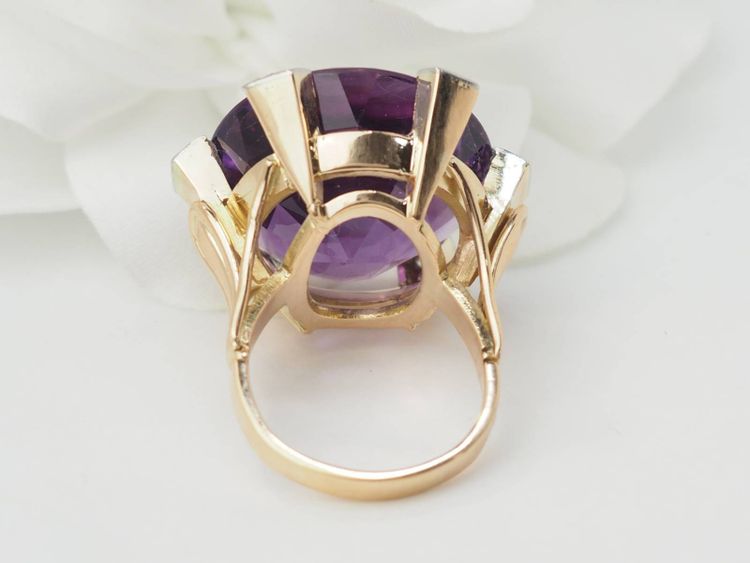 Bedeutender COCKTAIL-Ring aus Roségold, Amethyst und Diamanten