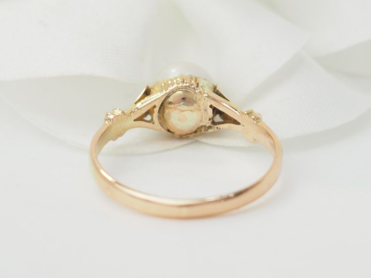 Anello vintage in oro giallo con perla coltivata