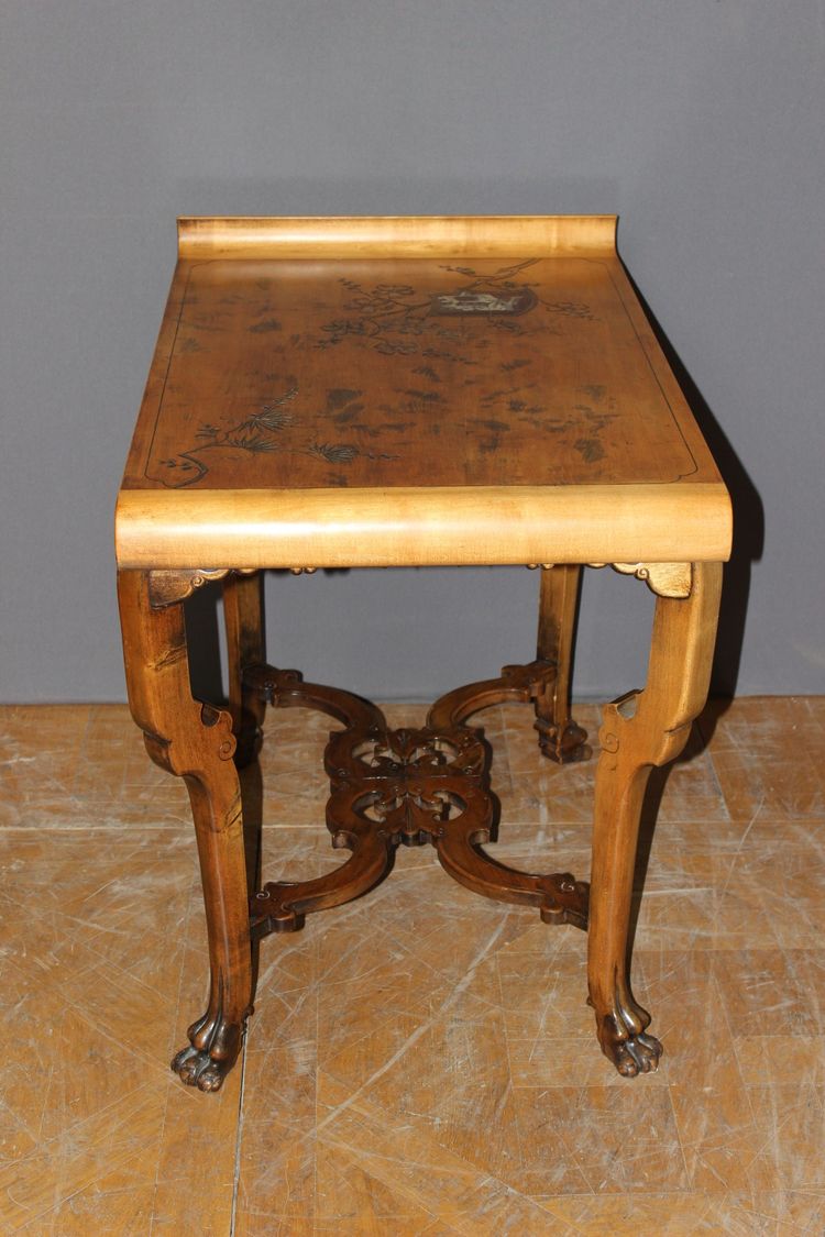 Asiatisch inspirierter Teetisch um 1880