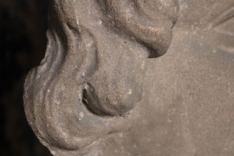 Neoclassical male head in sandstone, 20th century