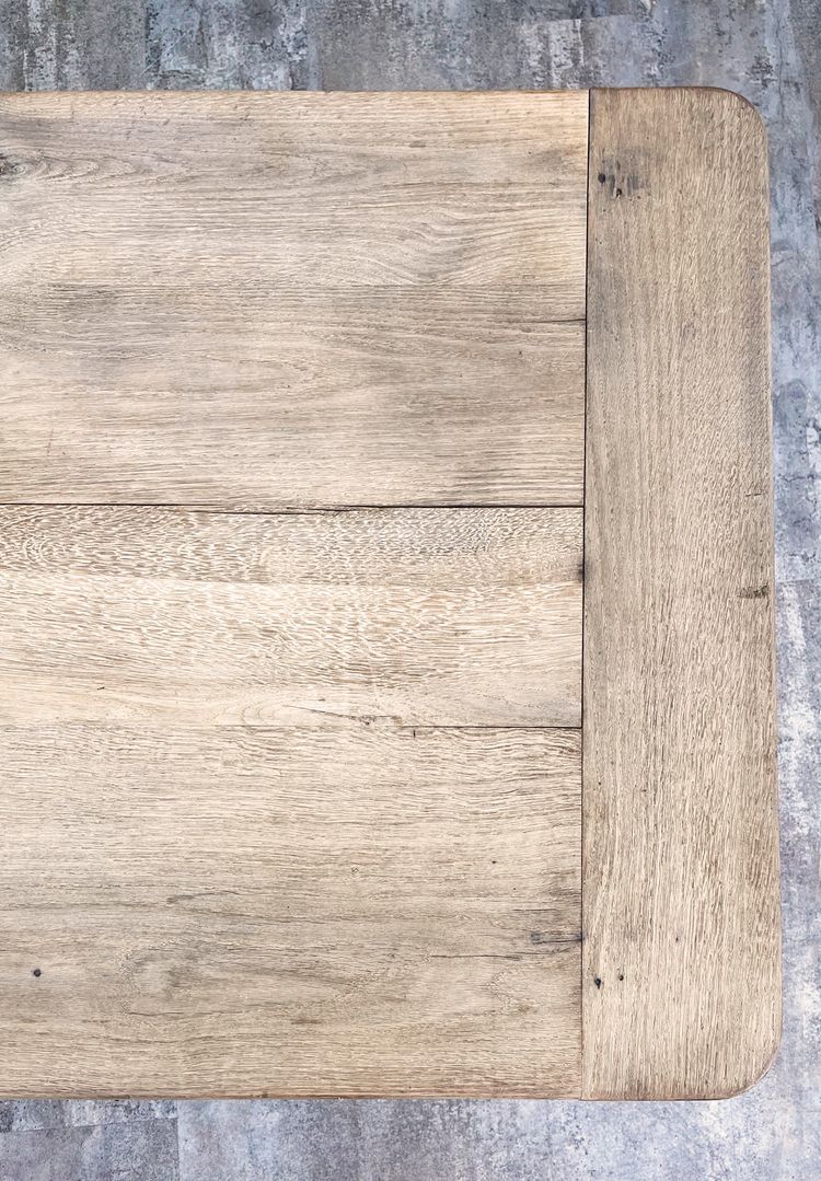 Oak country table