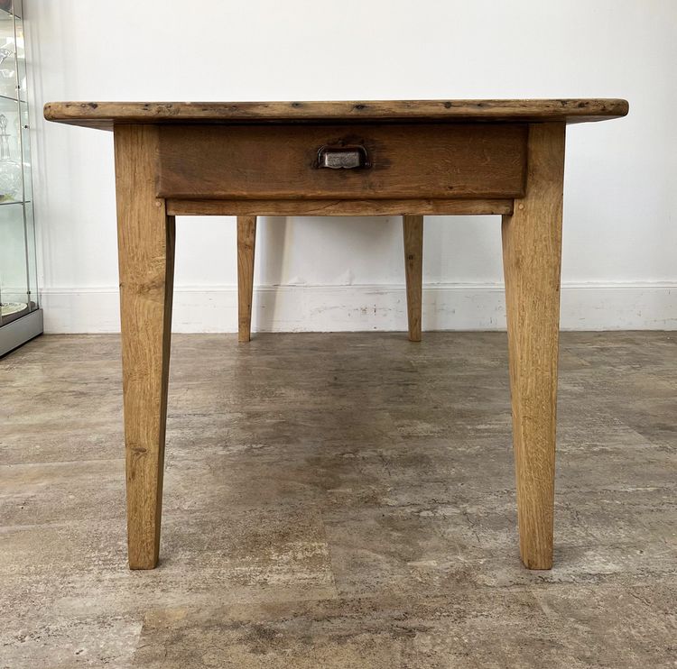 Oak country table
