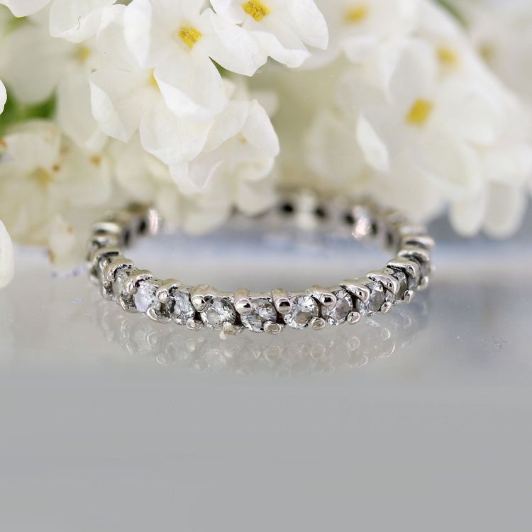 Fine alliance diamants tour complet or blanc