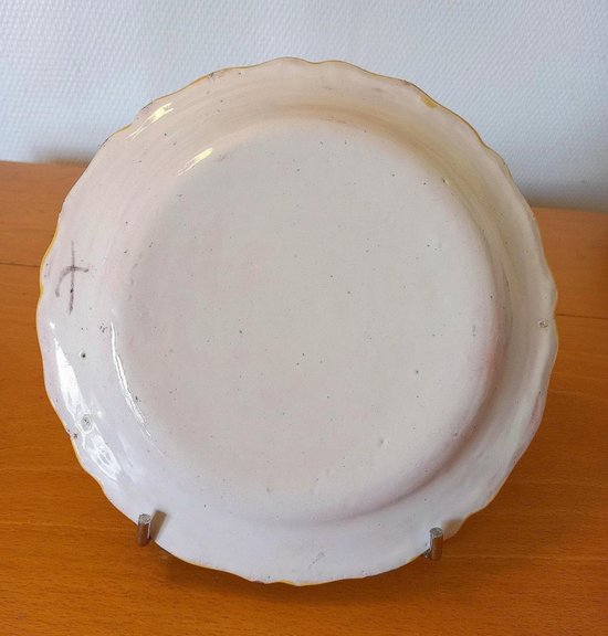 Earthenware plate: Moustiers XVIIIth century.