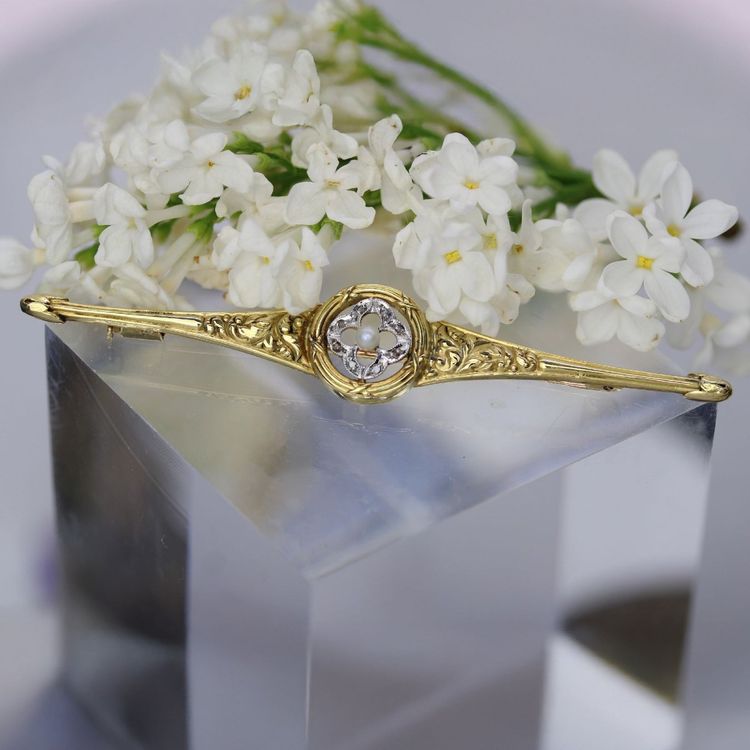 Alte Brosche mit Barrett aus feiner Perle und Diamanten