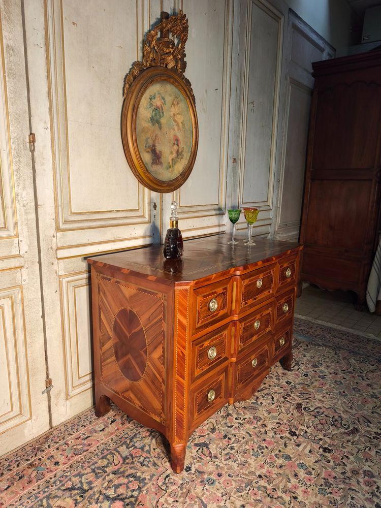Commode d époque Louis XVI en marqueterie 19 ème 