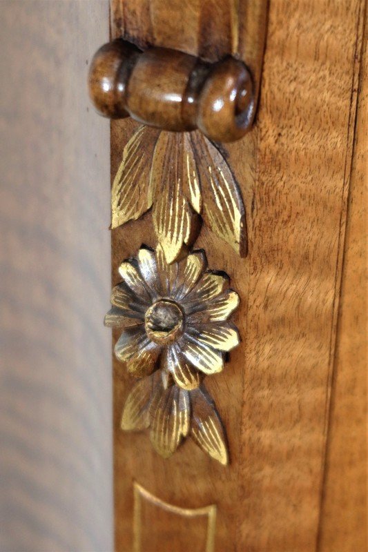 Cabinet between two in Walnut, Rocaille style - Period 1900