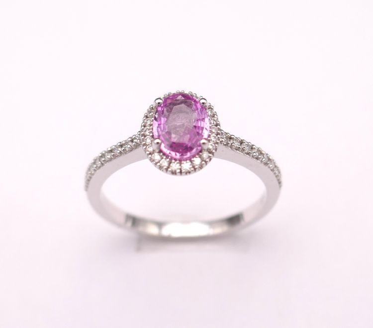 Pink sapphire ring, diamond-paved setting, 18-carat white gold.