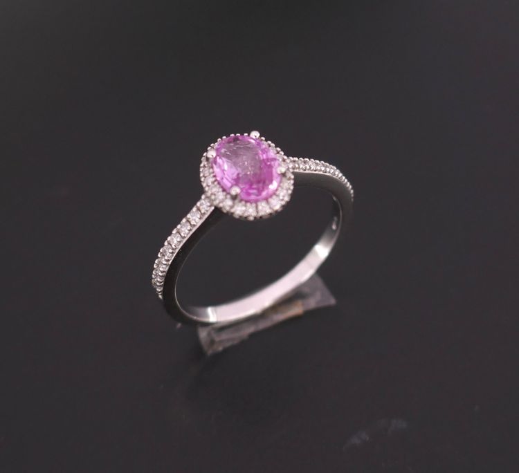 Pink sapphire ring, diamond-paved setting, 18-carat white gold.