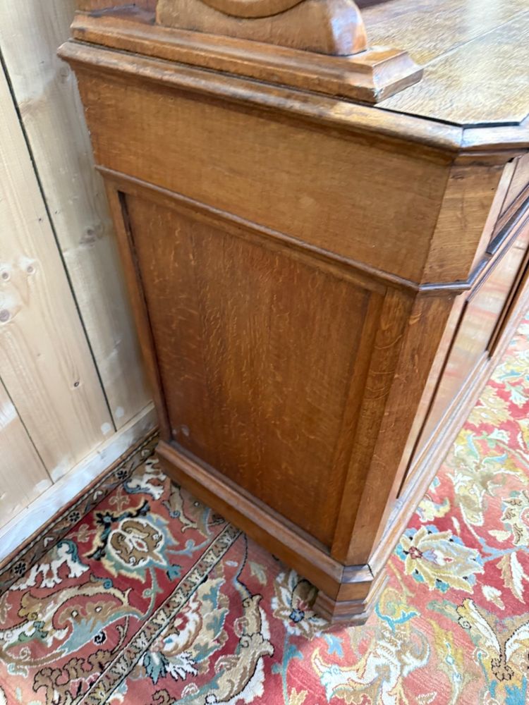 Louis Philippe „Saint-Hubert“-Sideboard aus Eichenholz