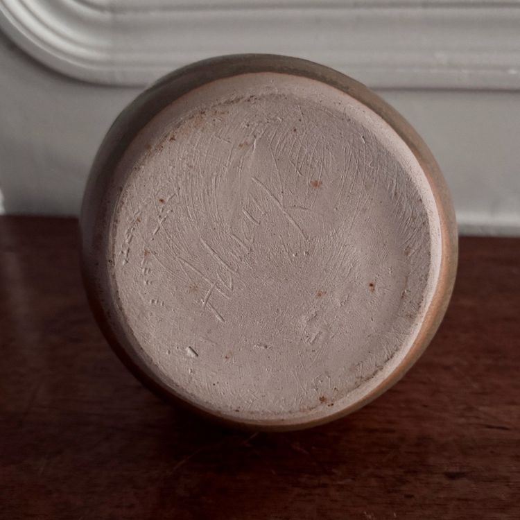 Vaso antropomorfo Korukcu Adnan in gres smaltato raffigurante un volto