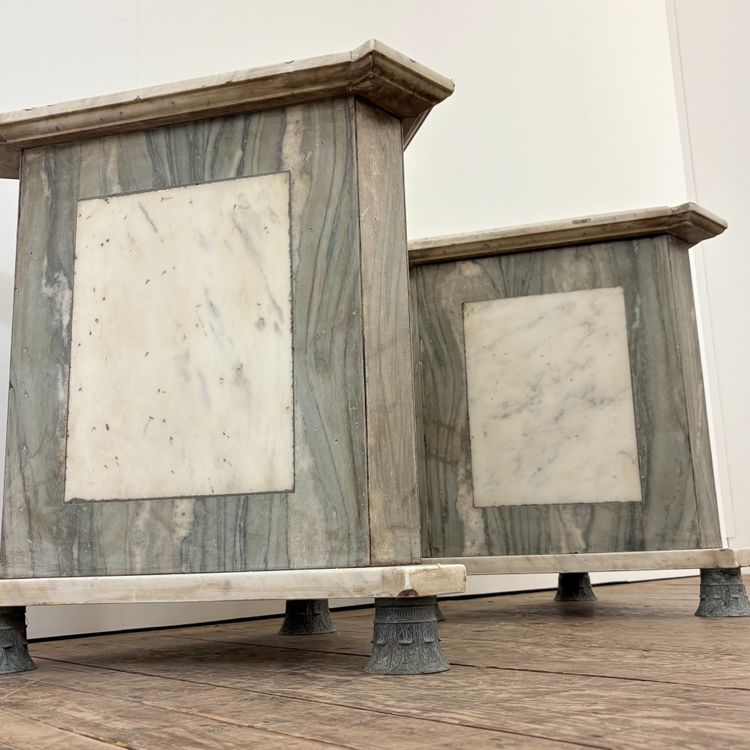 Coppia di foderi in marmo