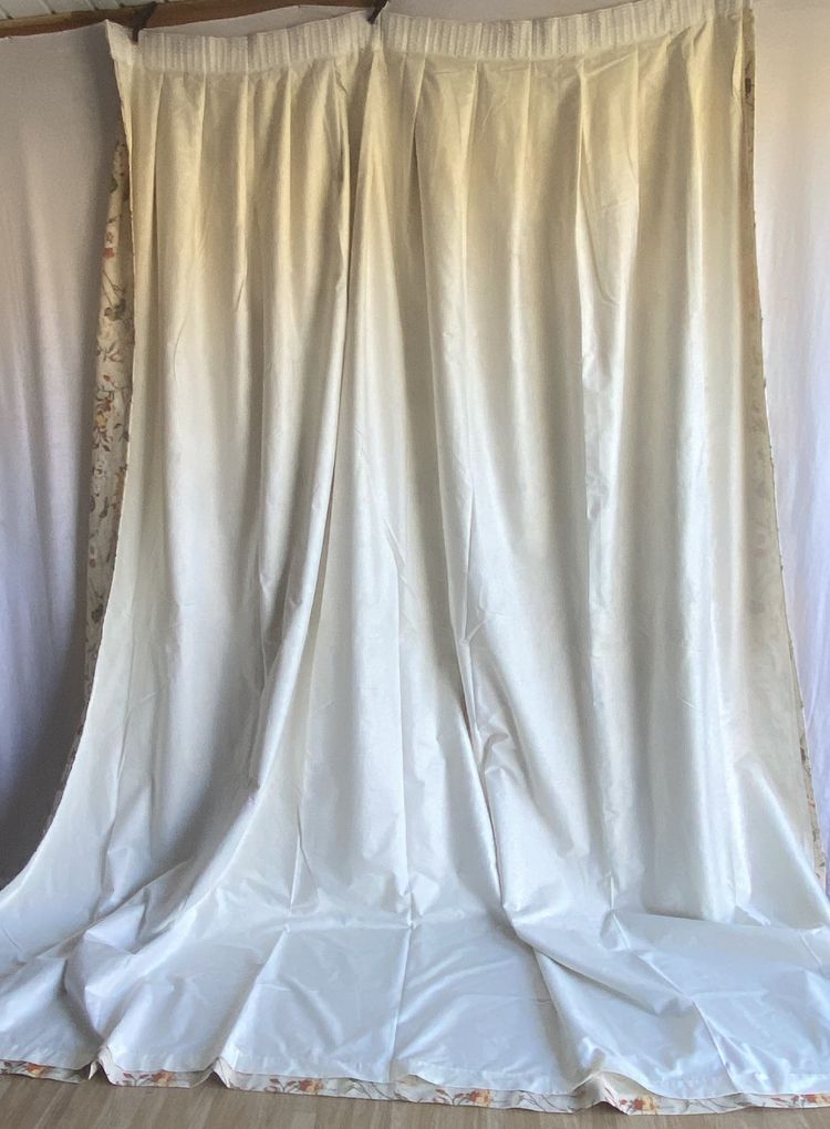 3 Paires de rideaux en coton et lin à motif floral – XXᵉ siècle