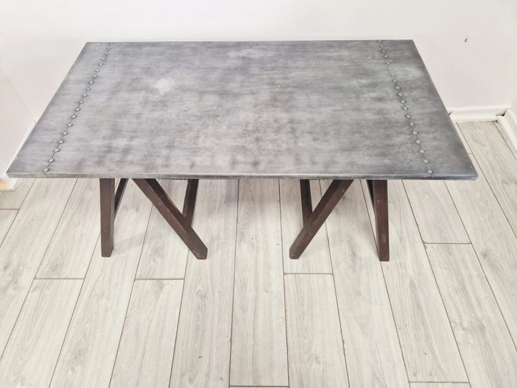 Bureau d'architecte industriel en zinc estampillé AJD