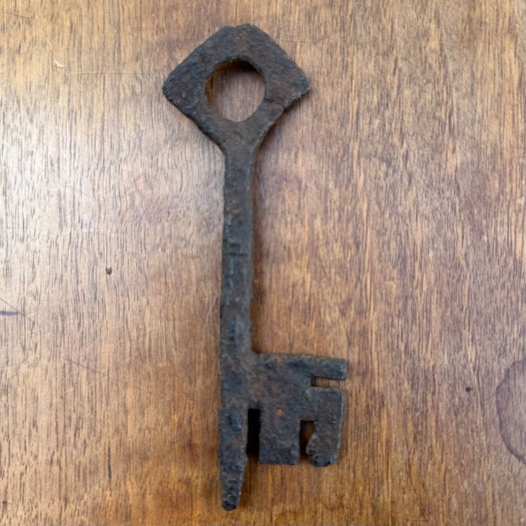 Clé Haute Époque en fer forgé