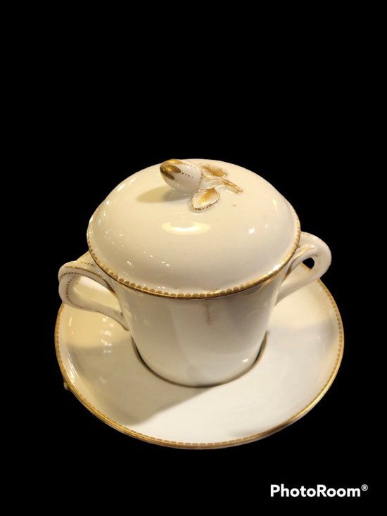 Trembling cup - Porcelain - Manufacture de Locré Paris - Circa 1760
