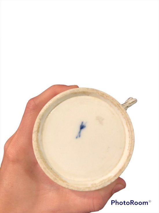 Trembling cup - Porcelain - Manufacture de Locré Paris - Circa 1760