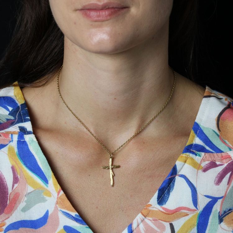 Croix or jaune texturé végétal