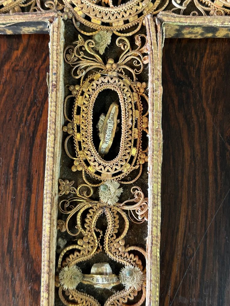 Reliquienkreuz Paperolle Ende 18. Jahrhundert - 6 religiöse Reliquien - Reliquie - religiös