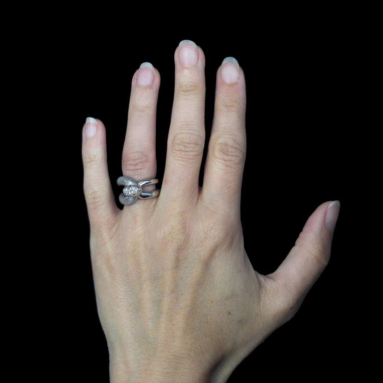 Bague or blanc diamants agrafe