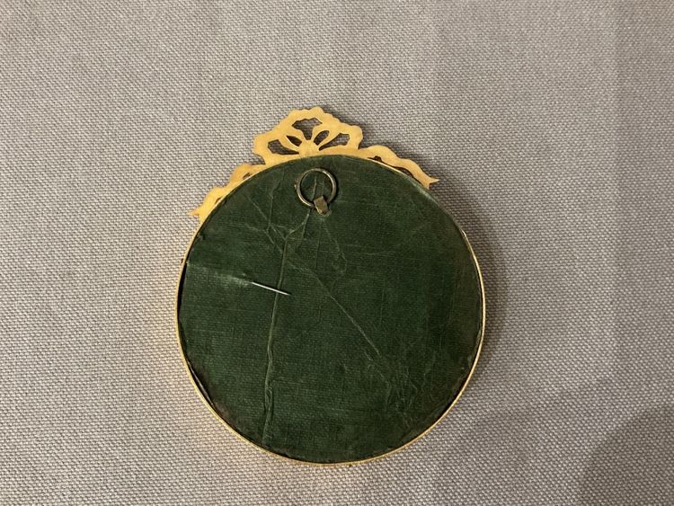Petit cadre en laiton doré d'époque 19 ème de style Louis XVI 