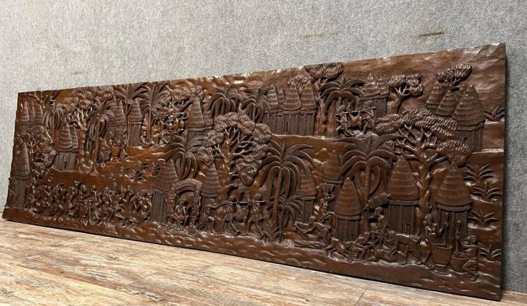 Huge Orientalist bas-relief in carved wood, circa 1880