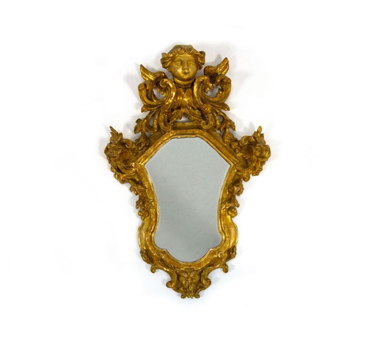 Applique en bois sculpté et doré, XVIIIe siècle