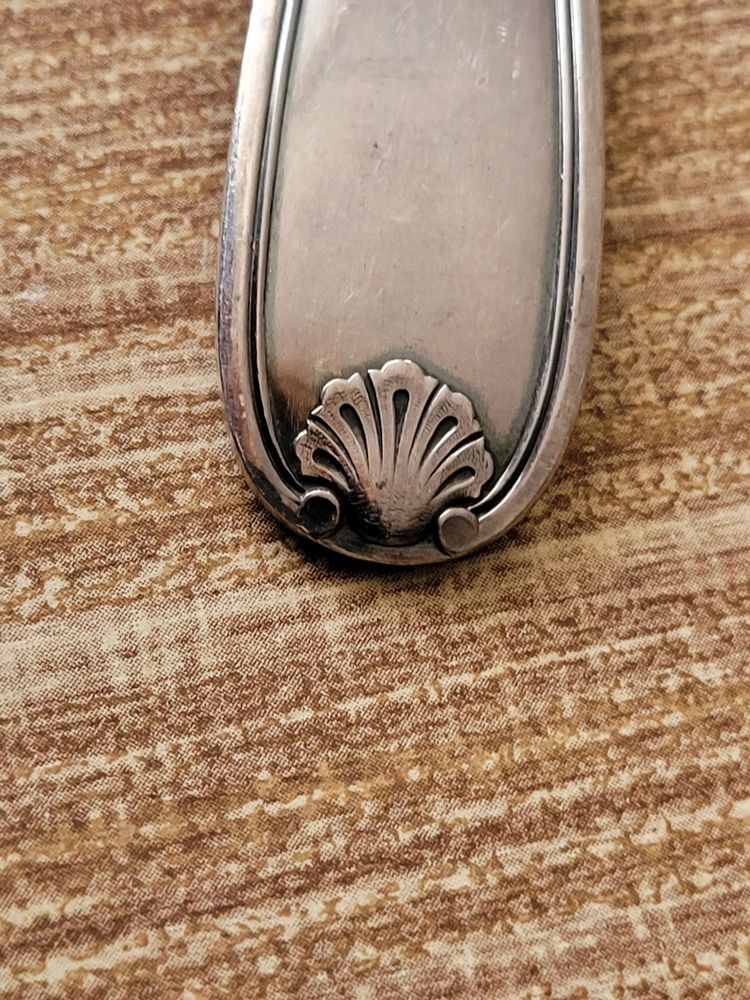Christofle shell-shaped dessert server, silver-plated metal