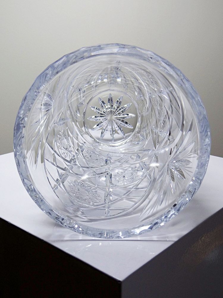 Grand vase en cristal taillé et moulé vintage 80-2000 Bohême Tchécoslovaquie