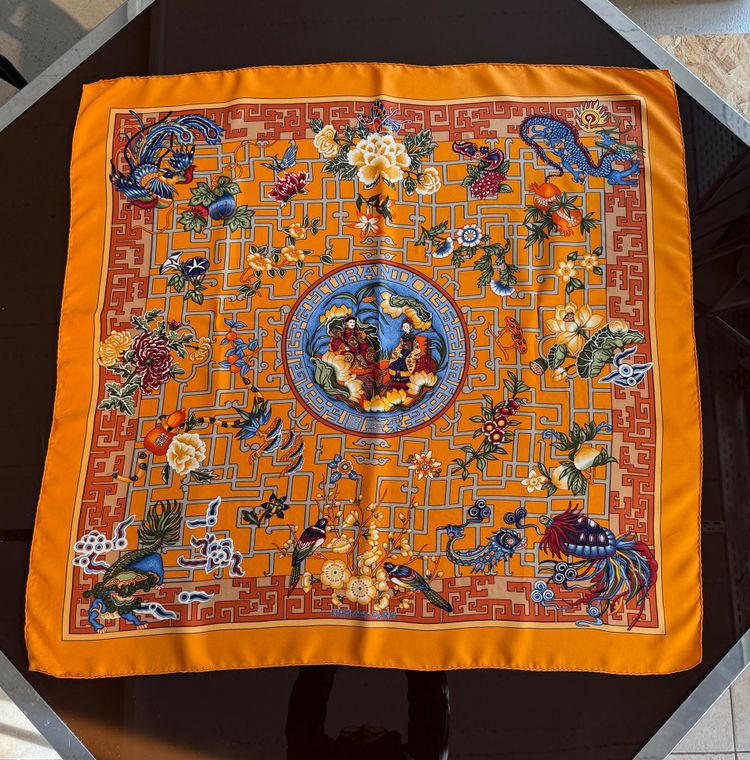 Hermès silk scarf Model Turandot Natsuno Hidaka