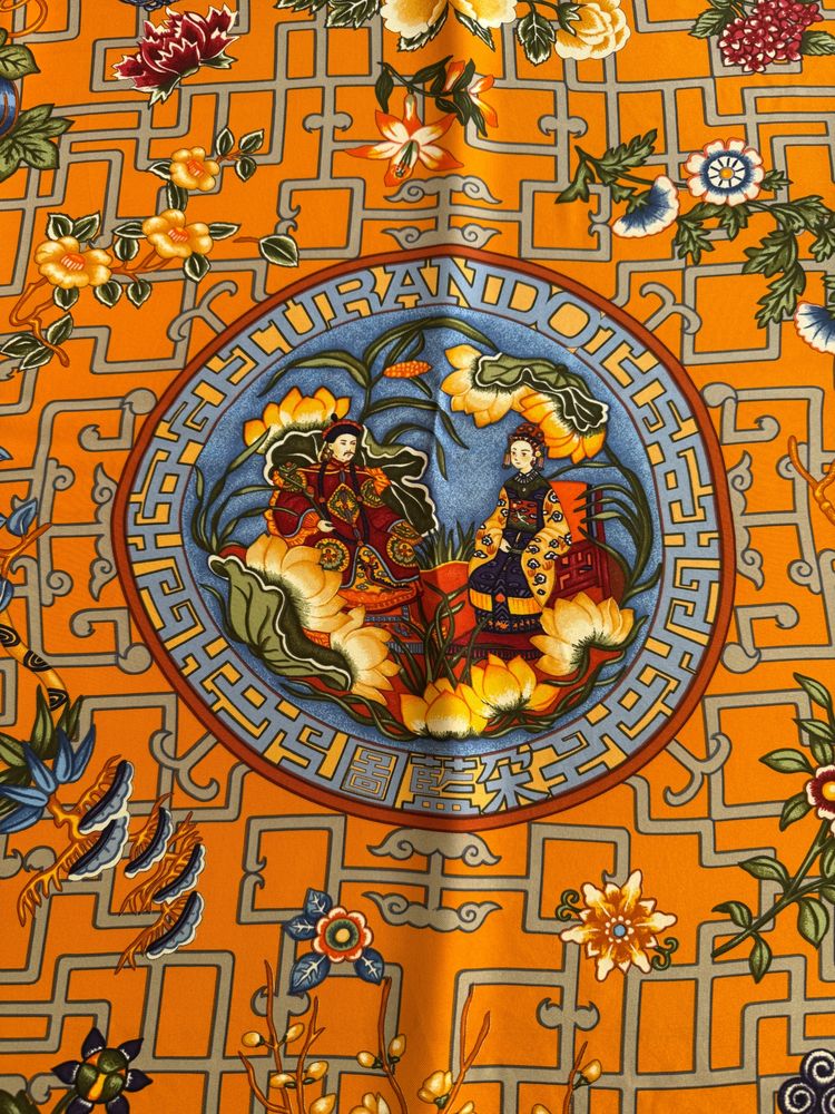 Hermès silk scarf Model Turandot Natsuno Hidaka