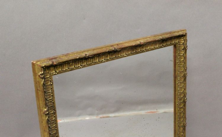 Specchio antico con cornice dorata, XIX secolo