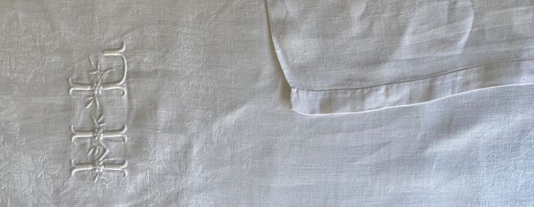 Tovaglia e i suoi 12 asciugamani in lino damascato - Monogramma H L - XIX secolo