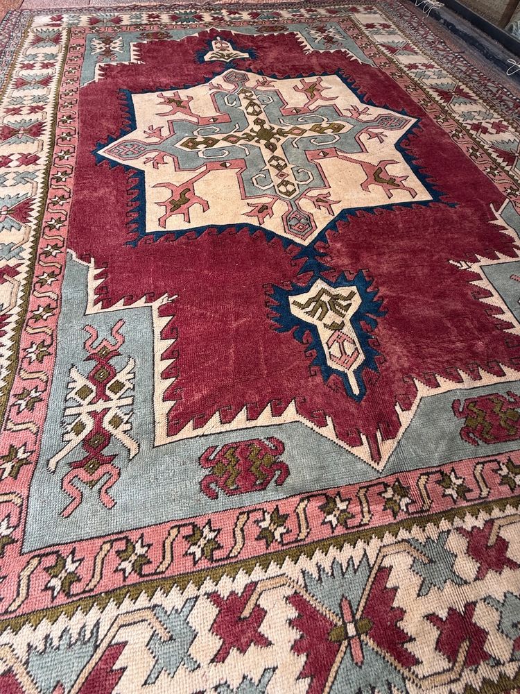 Konya-Teppich (Türkisch) – 330 × 243 cm – Geometrische Muster