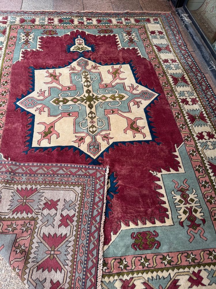 Konya-Teppich (Türkisch) – 330 × 243 cm – Geometrische Muster