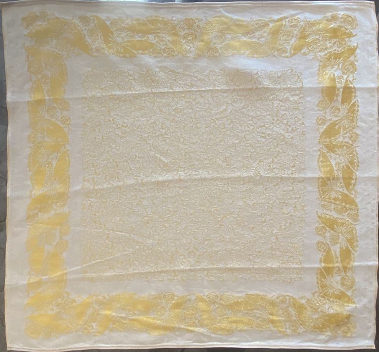 Nappe et ses 12 serviettes de table – reflet or sur fond crème   