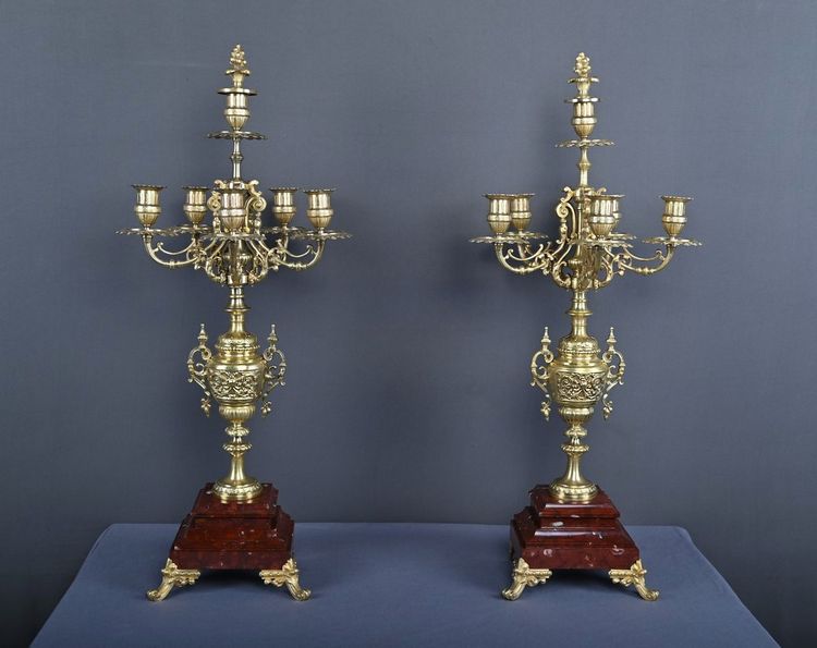 Ein Paar bedeutender Bronzeleuchter im Renaissancestil – 1920