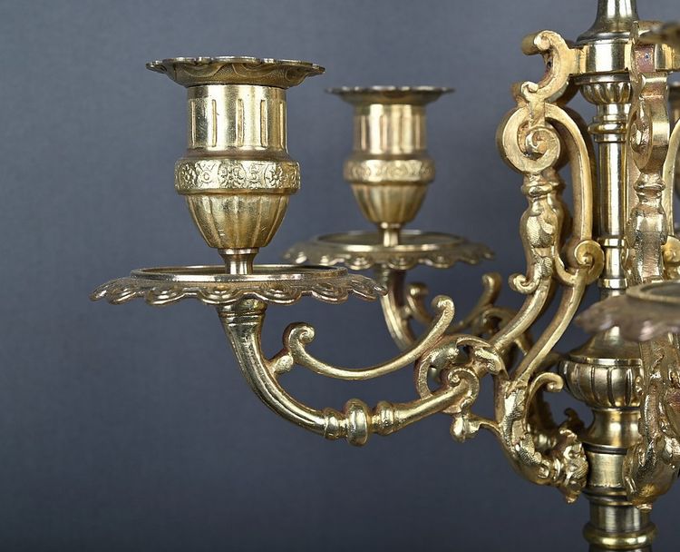 Ein Paar bedeutender Bronzeleuchter im Renaissancestil – 1920