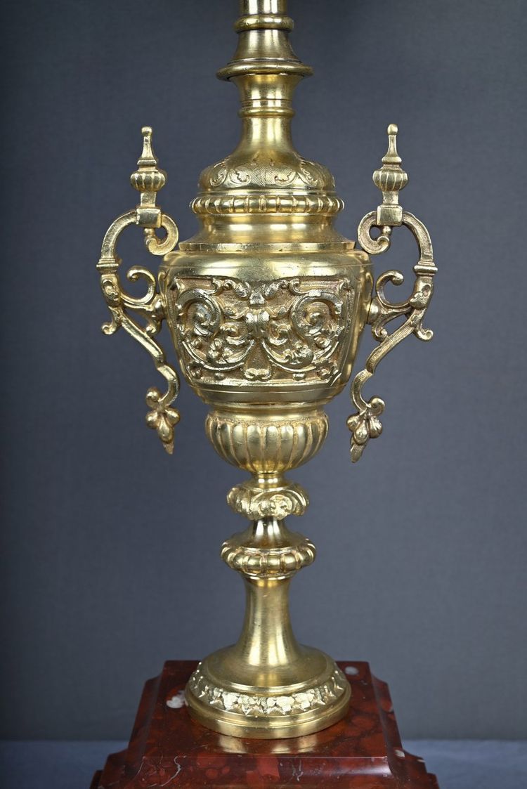Ein Paar bedeutender Bronzeleuchter im Renaissancestil – 1920