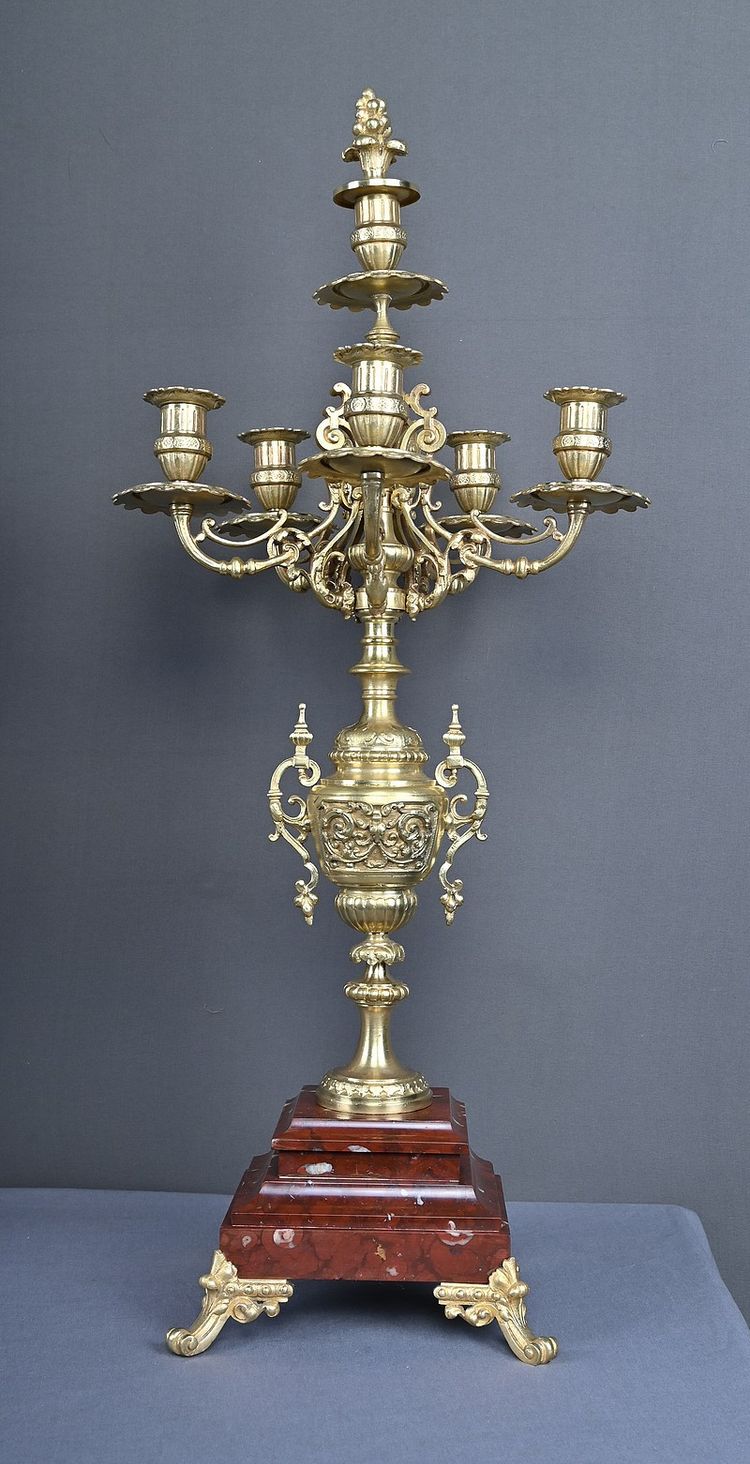 Ein Paar bedeutender Bronzeleuchter im Renaissancestil – 1920