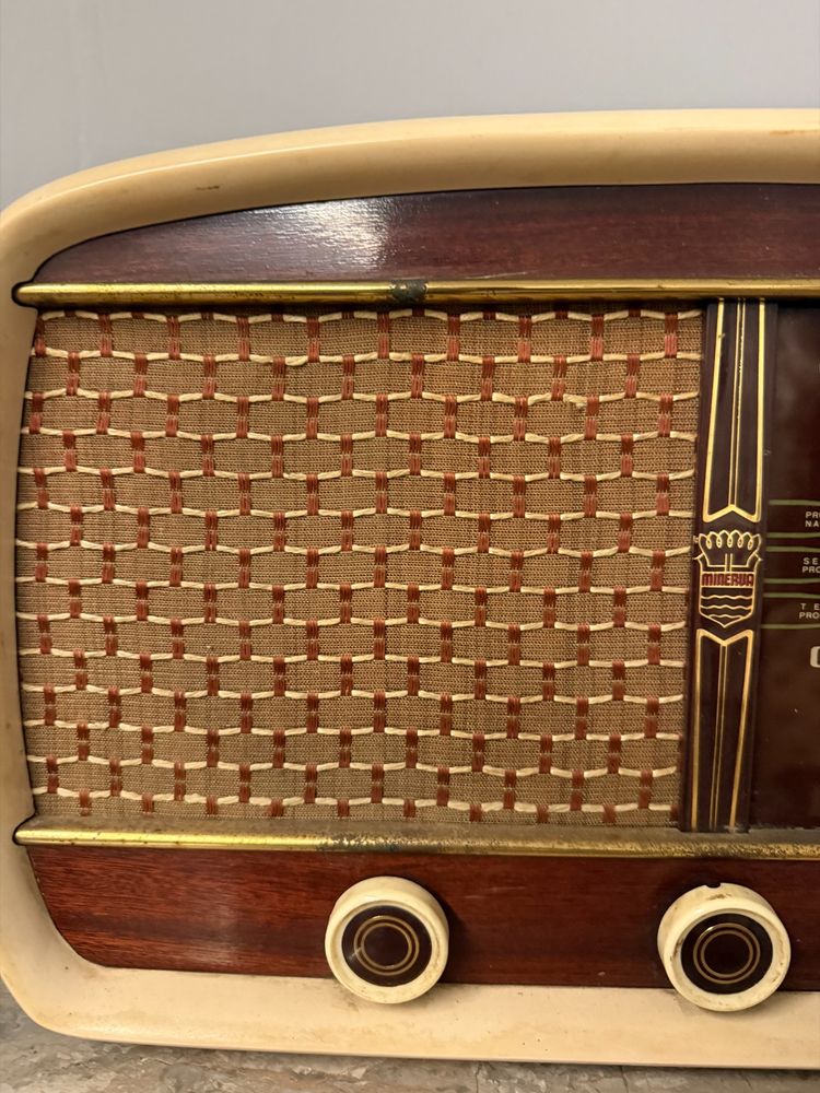 Antica radio a valvole, anni '50, 47x30x18cm Minerva